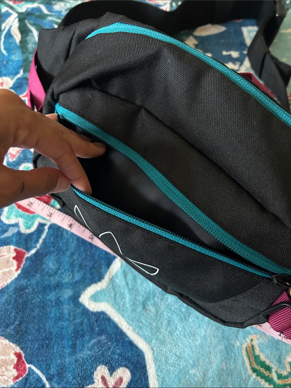 adidas | Black Waist Pack with Teal and Magenta Highlights - Picture 3 of 9